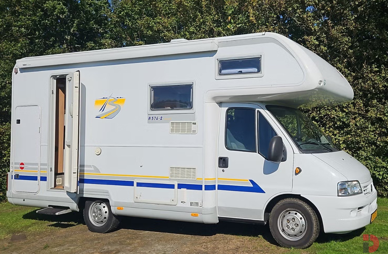 Bürstner 2.8 JTD 128 pk – 7 slaapplaatsen en driepersoons stapelbed